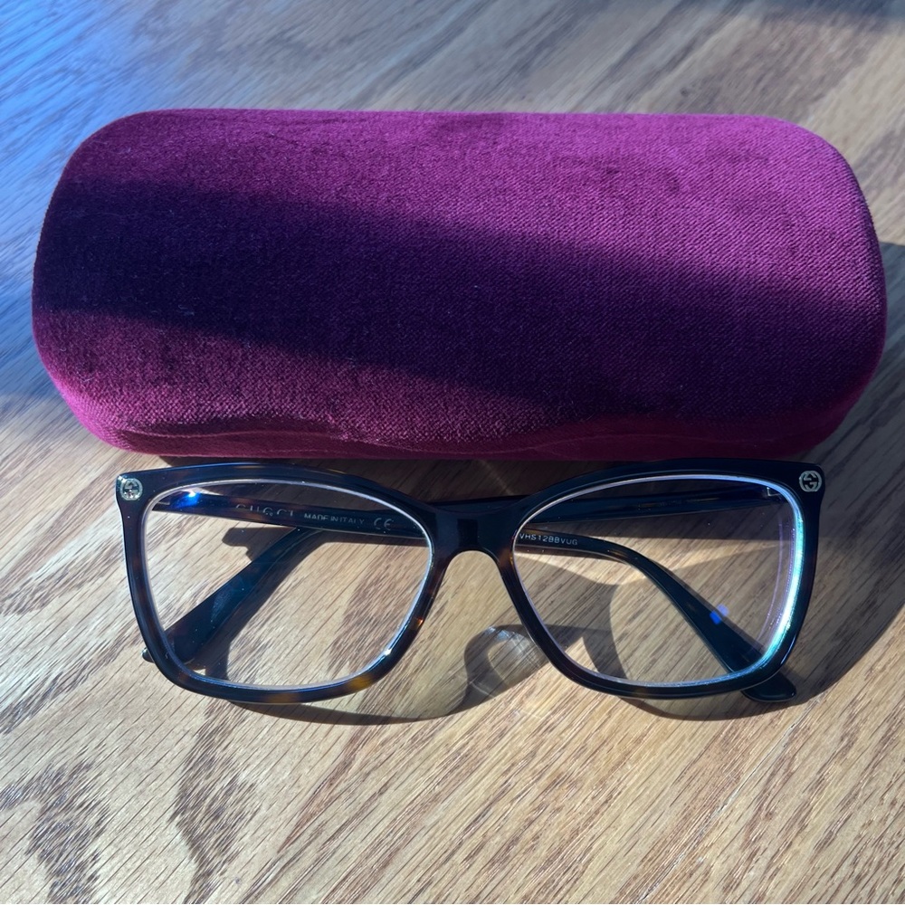 Gucci frame